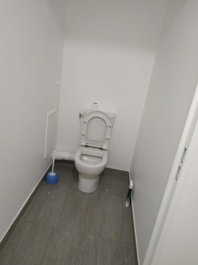 שאווילי-לארו Chambre Privee Dans Un Nouvel Appartement Partage Pres De Paris Avec Parking Gratuit מראה חיצוני תמונה