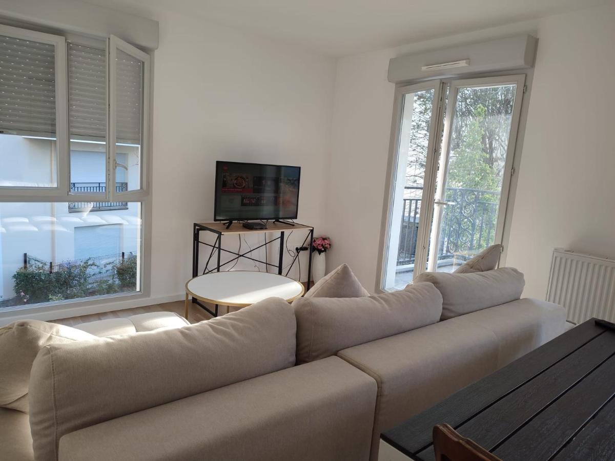 שאווילי-לארו Chambre Privee Dans Un Nouvel Appartement Partage Pres De Paris Avec Parking Gratuit מראה חיצוני תמונה