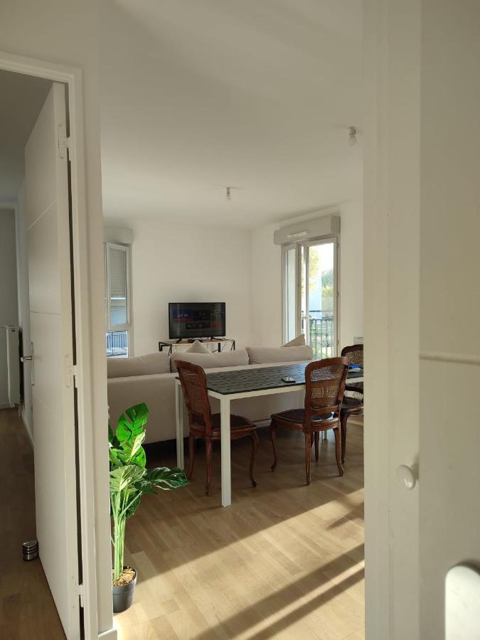 שאווילי-לארו Chambre Privee Dans Un Nouvel Appartement Partage Pres De Paris Avec Parking Gratuit מראה חיצוני תמונה